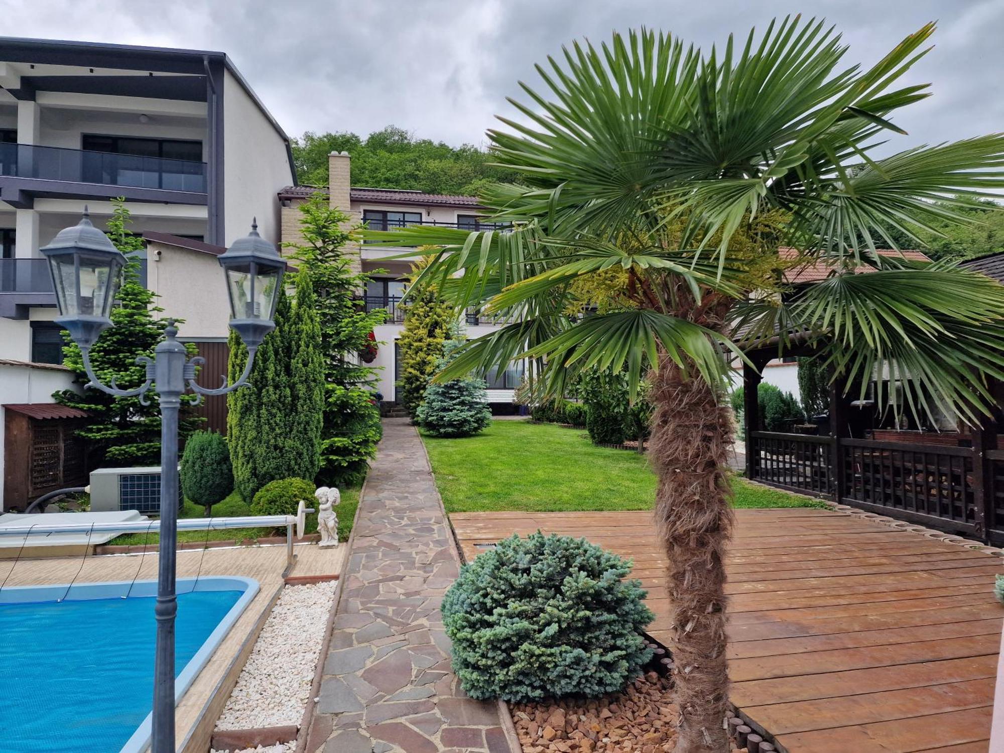 Hotel Casa Andrei Orşova Exterior foto